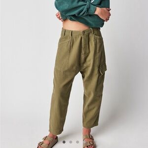 Sz XS, Free People Tapered Cargo pants